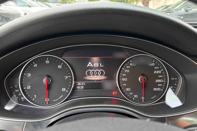 Used Audi A6L 2015 30 FSI Millionth Anniversary Comfort Model Interior 9