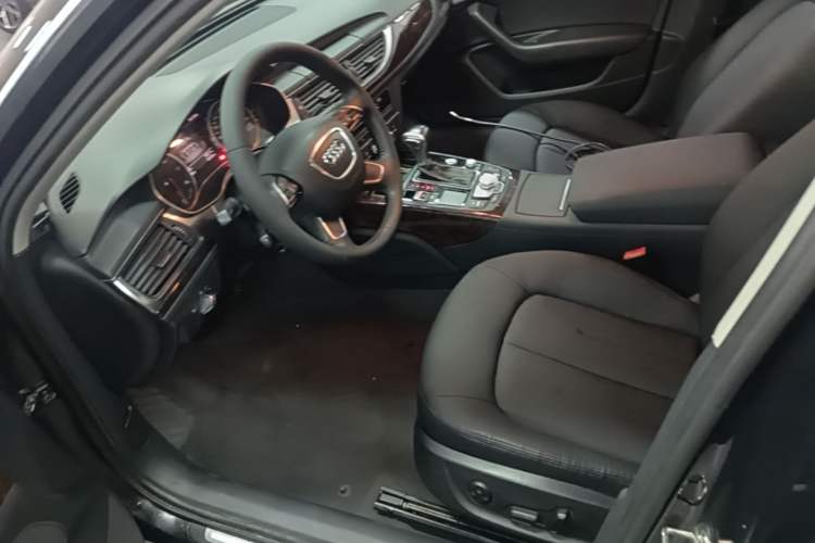 Used Audi A6L 2015 TFSI Millionth Anniversary Intelligent Model Left Front Seat