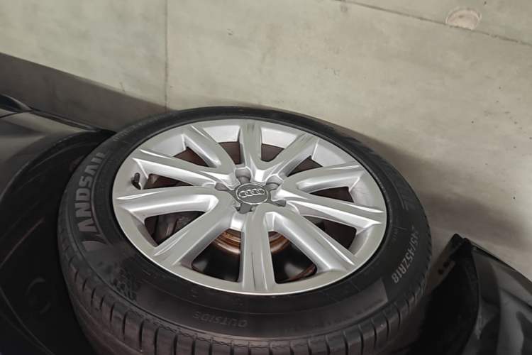 Used Audi A6L 2015 TFSI Millionth Anniversary Intelligent Model Left Front Wheel Hub