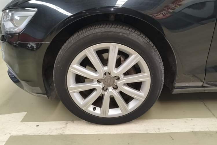 Used Audi A6L 2015 TFSI Millionth Anniversary Intelligent Model Left Front Wheel Hub