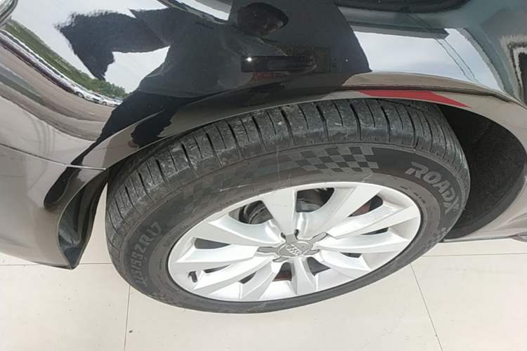 Used Audi A6L 2015 TFSI Millionth Anniversary Intelligent Model Left Front Wheel Hub