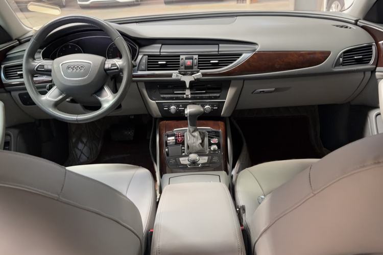 Used Audi A6L 2015 TFSI Millionth Anniversary Intelligent Model Left Rear Seat