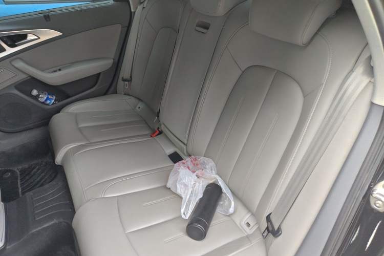 Used Audi A6L 2015 TFSI Millionth Anniversary Intelligent Model Left Rear Seat
