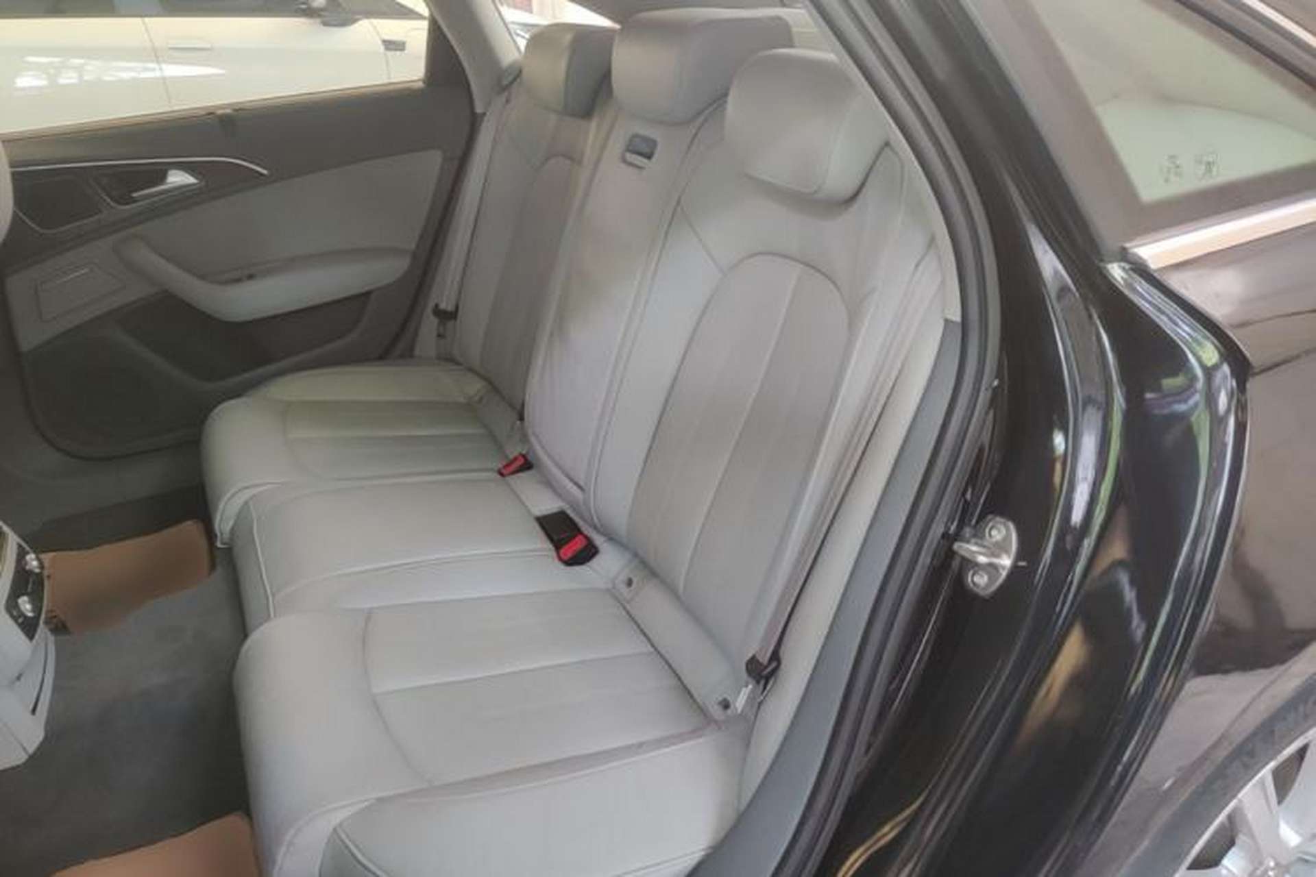 Used Audi A6L 2015 35 FSI quattro Technology Edition Left Rear Seat