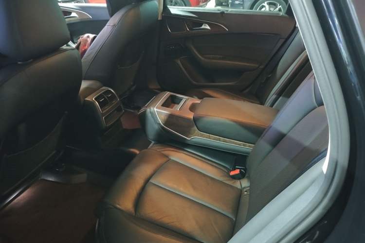 Used Audi A6L 2015 TFSI Millionth Anniversary Intelligent Model Left Rear Seat