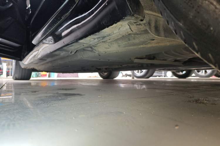 Used Audi A6L 2015 30 FSI Millionth Anniversary Comfort Model Left Side Sill