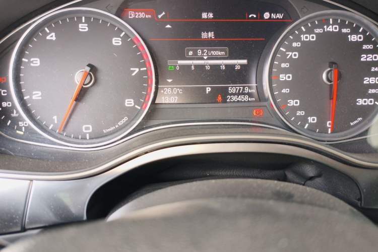 Used Audi A6L 2015 TFSI Millionth Anniversary Intelligent Model Odometer Close Up