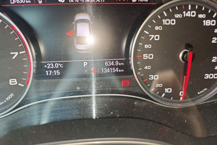 Used Audi A6L 2015 TFSI Millionth Anniversary Intelligent Model Odometer Close Up