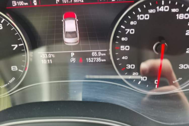 Used Audi A6L 2015 TFSI Millionth Anniversary Intelligent Model Odometer Close Up
