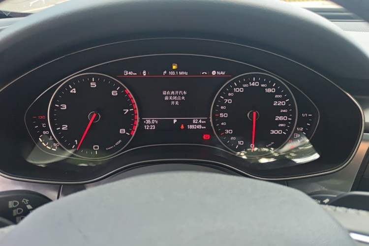 Used Audi A6L 2015 TFSI Millionth Anniversary Intelligent Model Odometer Close Up