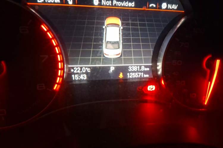 Used Audi A6L 2015 TFSI Millionth Anniversary Intelligent Model Odometer Close Up