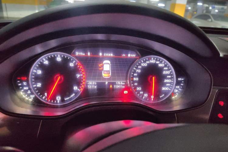 Used Audi A6L 2015 TFSI Millionth Anniversary Intelligent Model Odometer Close Up