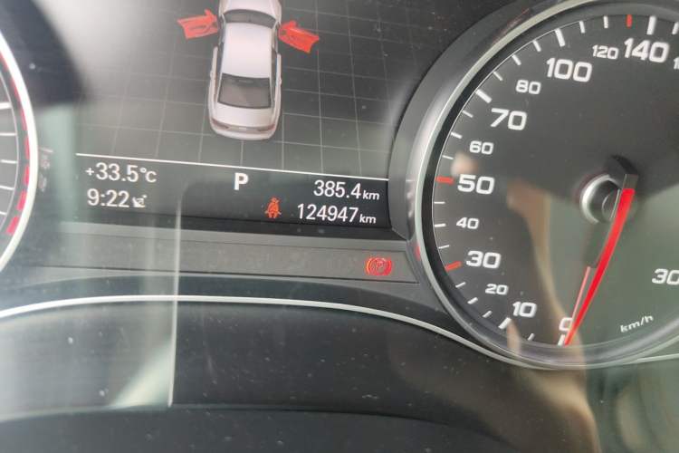 Used Audi A6L 2015 TFSI Millionth Anniversary Intelligent Model Odometer Close Up