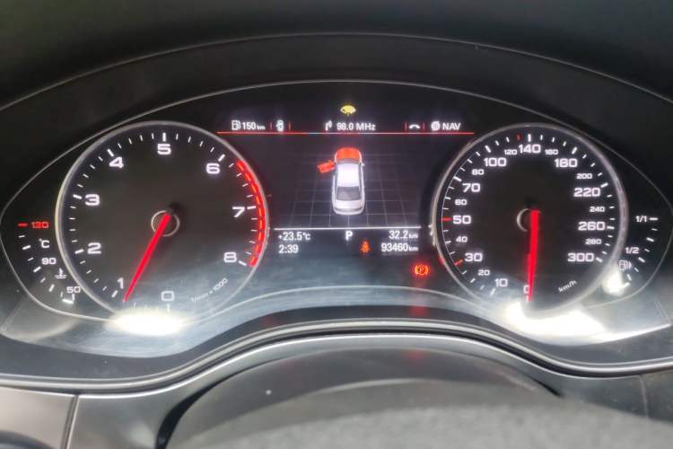 Used Audi A6L 2015 TFSI Millionth Anniversary Intelligent Model Odometer Close Up