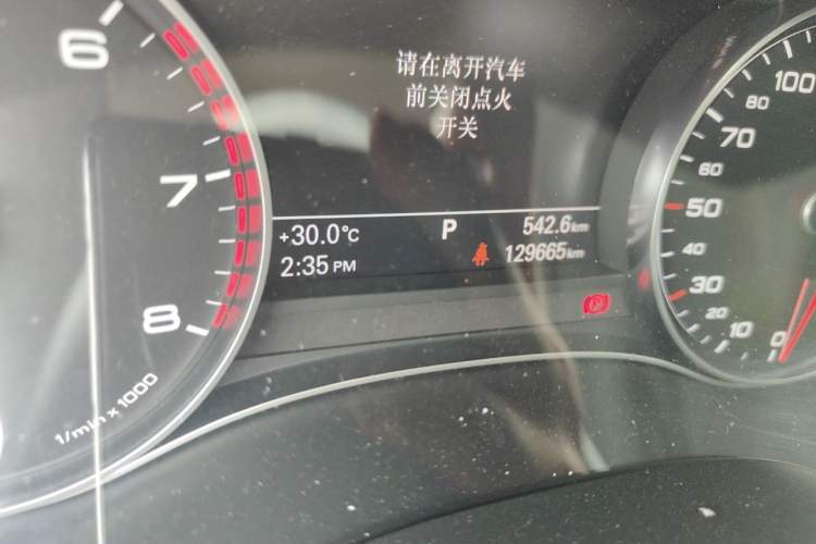 Used Audi A6L 2015 TFSI Millionth Anniversary Intelligent Model Odometer Close Up