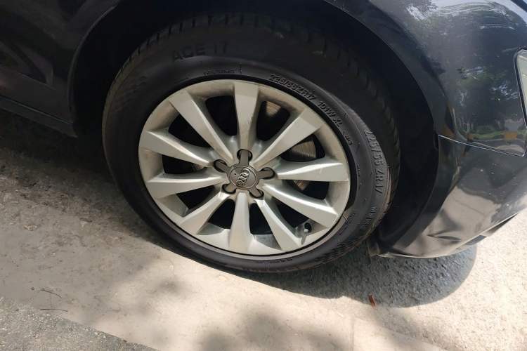 Used Audi A6L 2015 TFSI Millionth Anniversary Intelligent Model Right Front Wheel Hub