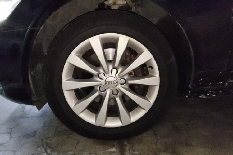 Used Audi A6L 2015 TFSI Millionth Anniversary Intelligent Model Right Front Wheel Hub