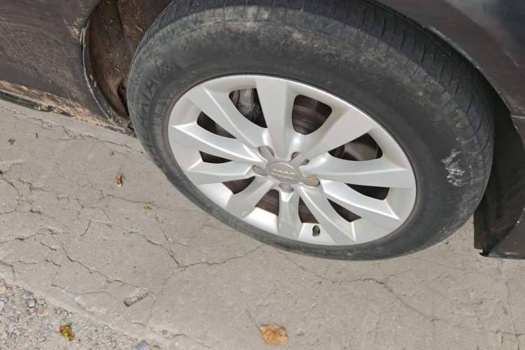 Used Audi A6L 2015 TFSI Millionth Anniversary Intelligent Model Right Front Wheel Hub