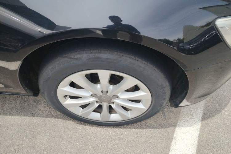 Used Audi A6L 2015 TFSI Millionth Anniversary Intelligent Model Right Front Wheel Hub