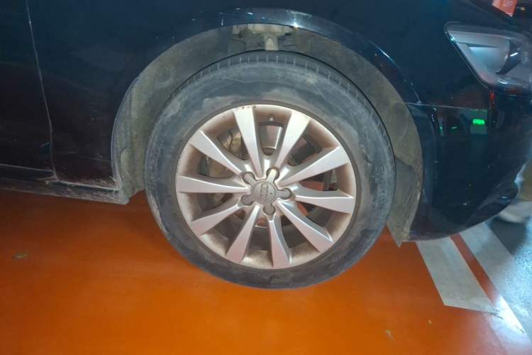 Used Audi A6L 2015 TFSI Millionth Anniversary Intelligent Model Right Front Wheel Hub