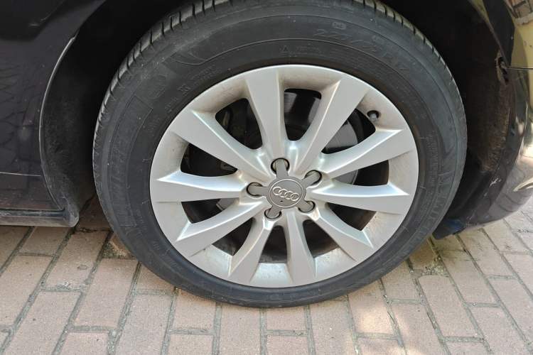 Used Audi A6L 2015 TFSI Millionth Anniversary Intelligent Model Right Front Wheel Hub