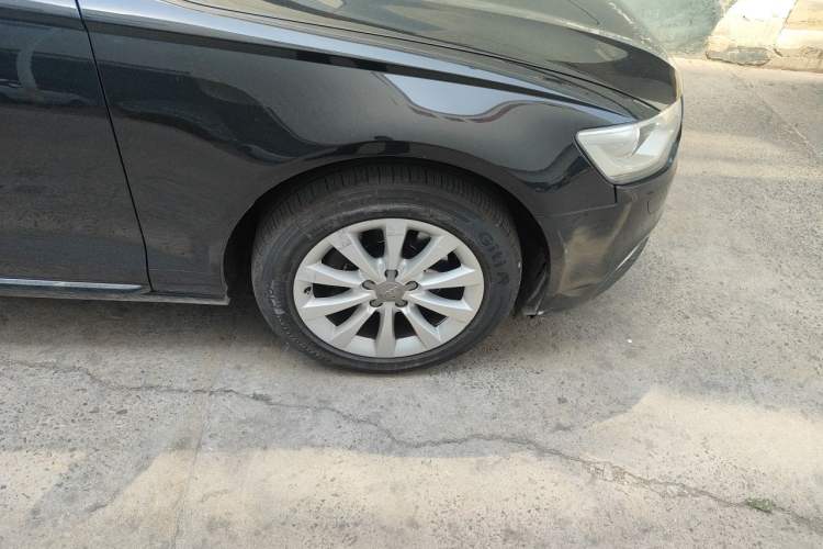 Used Audi A6L 2015 30 FSI Millionth Anniversary Comfort Model Right Front Wheel Hub