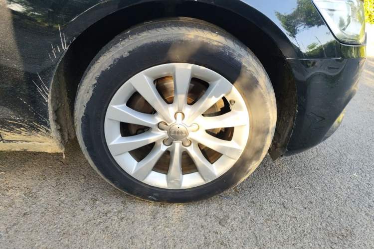 Used Audi A6L 2015 TFSI Millionth Anniversary Intelligent Model Right Front Wheel Hub