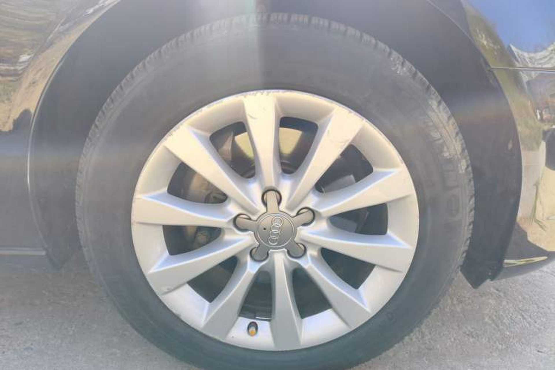 Used Audi A6L 2015 TFSI Millionth Anniversary Intelligent Model Right Front Wheel Hub