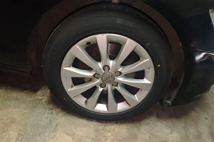 Used Audi A6L 2015 30 FSI Millionth Anniversary Comfort Model Right Front Wheel Hub