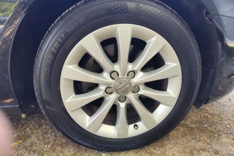 Used Audi A6L 2015 TFSI Millionth Anniversary Intelligent Model Right Front Wheel Hub