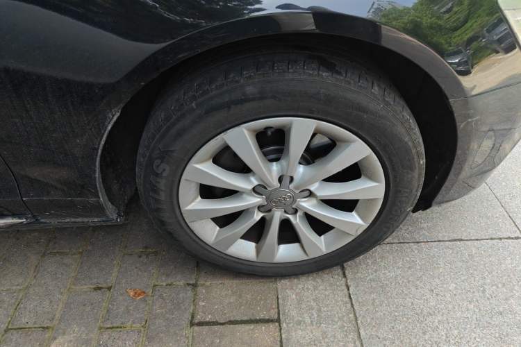 Used Audi A6L 2015 TFSI Millionth Anniversary Intelligent Model Right Front Wheel Hub