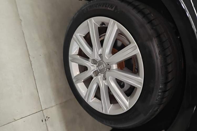 Used Audi A6L 2015 TFSI Millionth Anniversary Intelligent Model Right Rear Wheel Hub