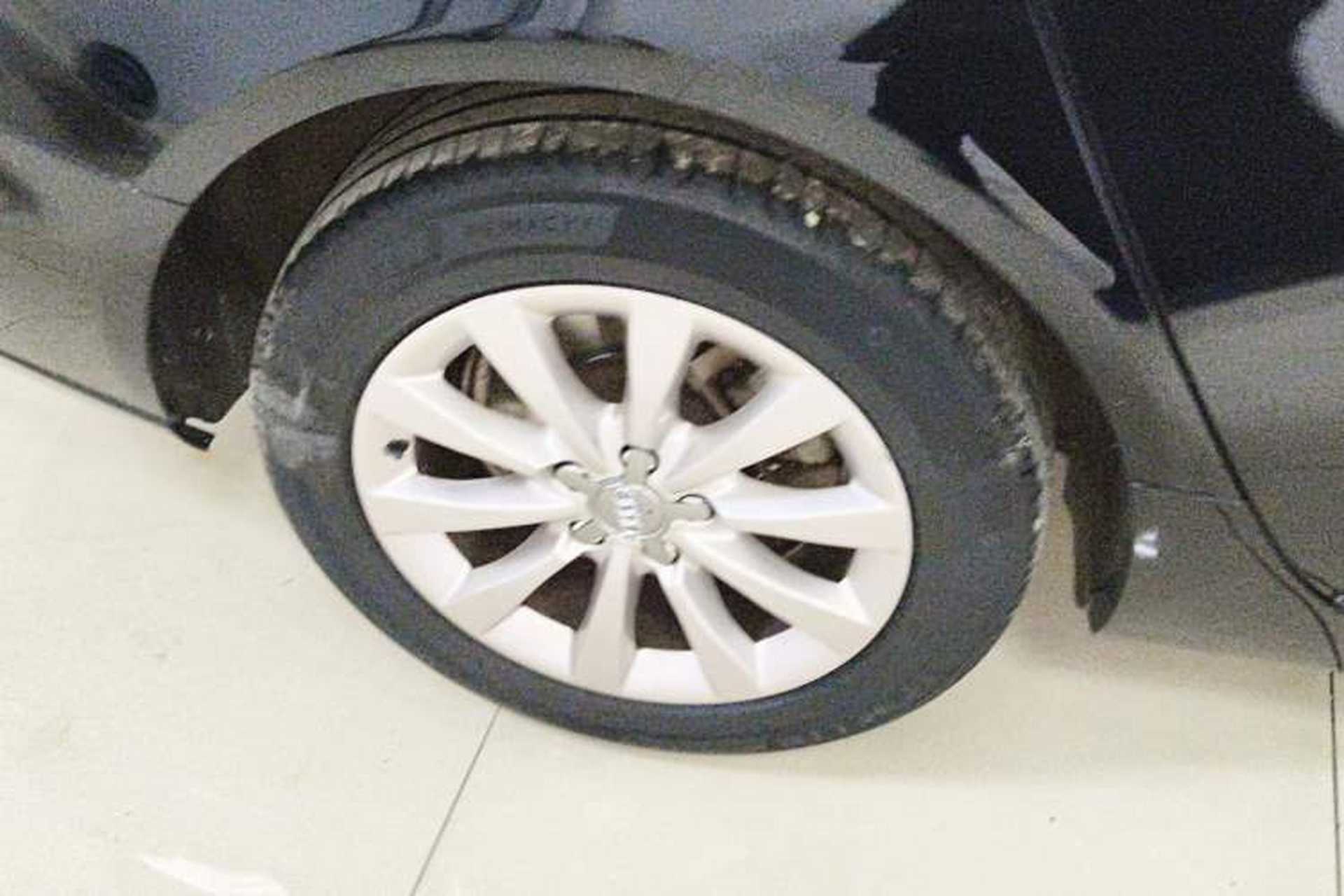 Used Audi A6L 2015 TFSI Millionth Anniversary Intelligent Model Right Rear Wheel Hub