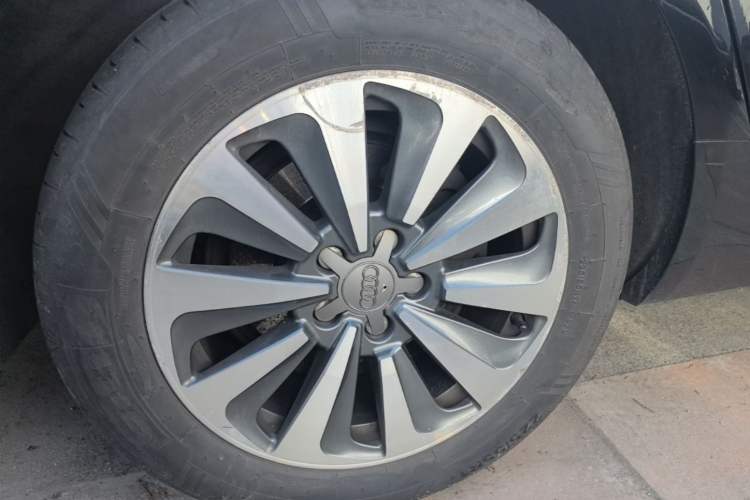 Used Audi A6L 2015 TFSI Millionth Anniversary Intelligent Model Right Rear Wheel Hub