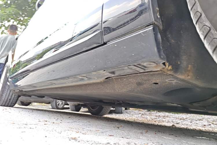 Used Audi A6L 2015 30 FSI Millionth Anniversary Comfort Model Right Side Sill