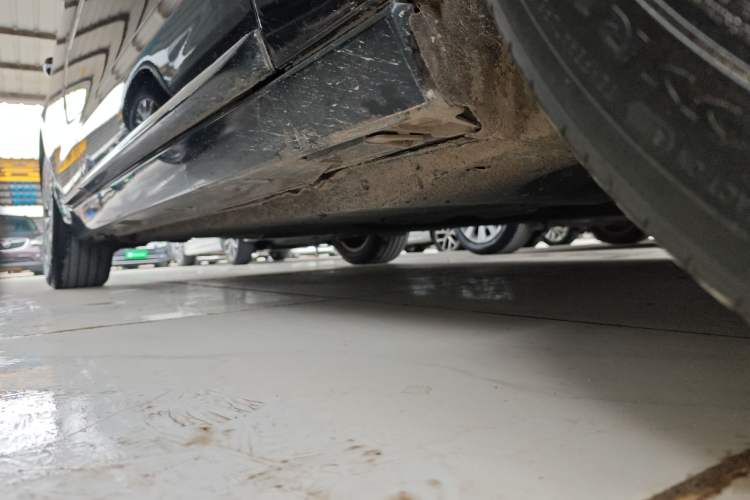 Used Audi A6L 2015 30 FSI Millionth Anniversary Comfort Model Right Side Sill