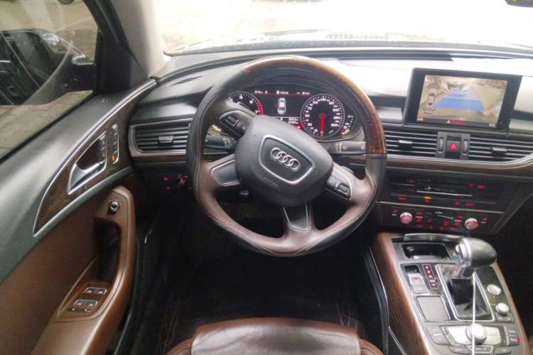 Used Audi A6L 2015 35 FSI quattro Comfort Model Steering Wheel