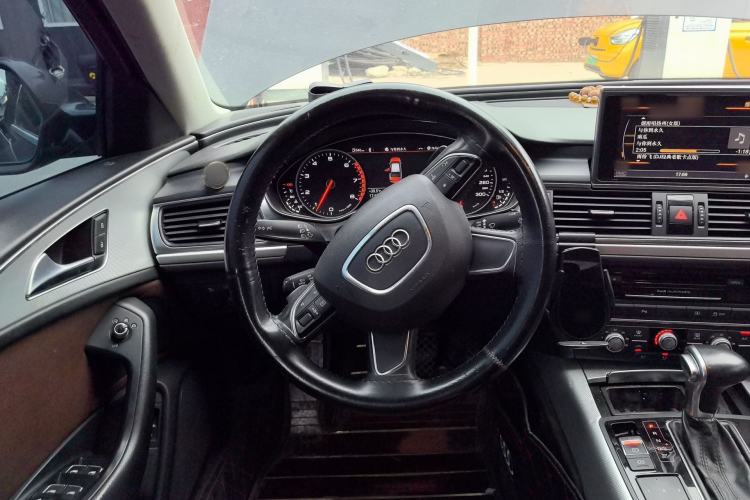 Used Audi A6L 2015 TFSI Millionth Anniversary Intelligent Model Steering Wheel