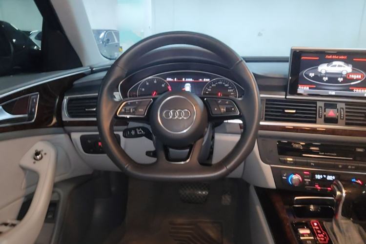 Used Audi A6L 2015 30 FSI Millionth Anniversary Comfort Model Steering Wheel