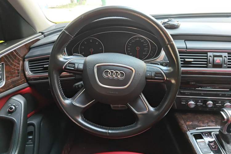 Used Audi A6L 2015 TFSI Millionth Anniversary Intelligent Model Steering Wheel