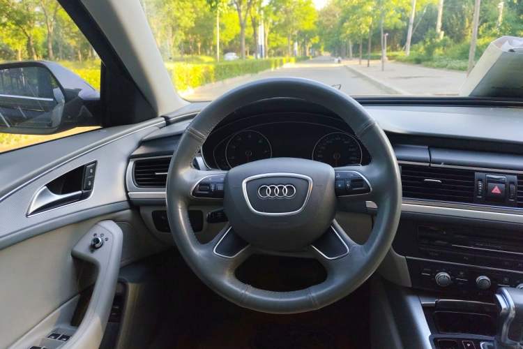 Used Audi A6L 2015 TFSI Millionth Anniversary Intelligent Model Steering Wheel