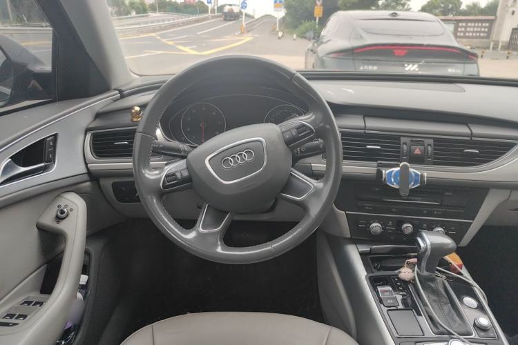 Used Audi A6L 2015 TFSI Millionth Anniversary Intelligent Model Steering Wheel