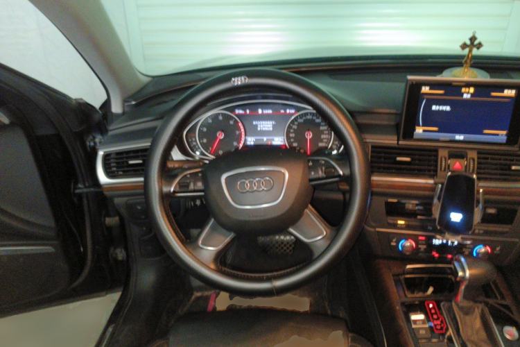 Used Audi A6L 2015 35 FSI quattro Comfort Model Steering Wheel