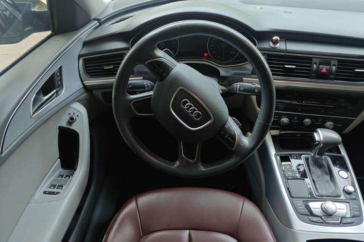 Used Audi A6L 2015 TFSI Millionth Anniversary Intelligent Model Steering Wheel