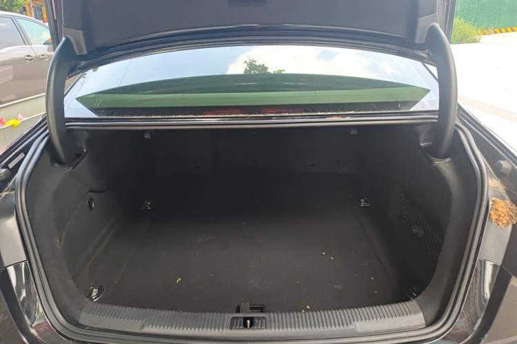 Used Audi A6L 2015 TFSI Millionth Anniversary Intelligent Model Trunk