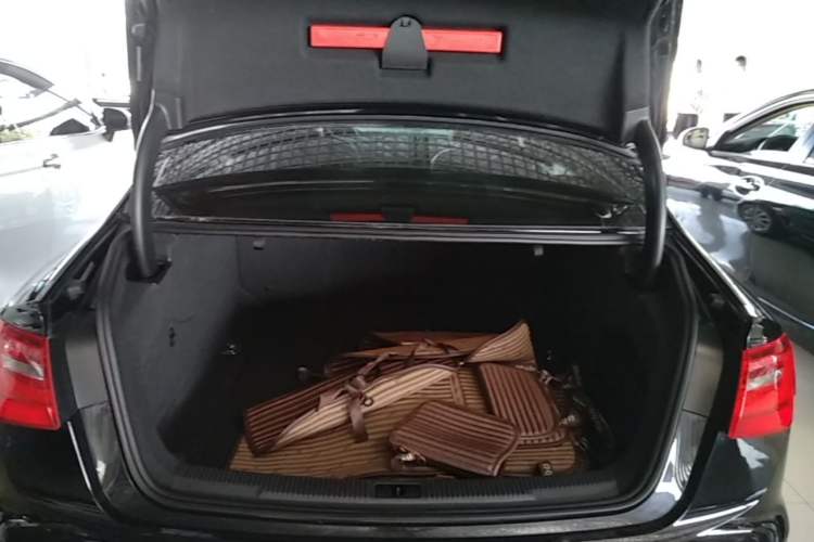Used Audi A6L 2015 TFSI Millionth Anniversary Intelligent Model Trunk