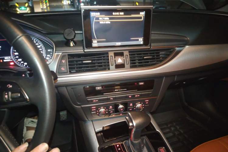 Used Audi A6L 2015 TFSI Millionth Anniversary Intelligent Model Audio And AC Panel