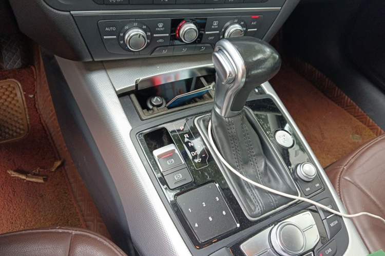 Used Audi A6L 2015 TFSI Millionth Anniversary Intelligent Model Gear Lever
