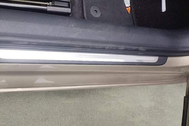 Used Audi A6L 2015 TFSI Millionth Anniversary Intelligent Model Right Side Sill