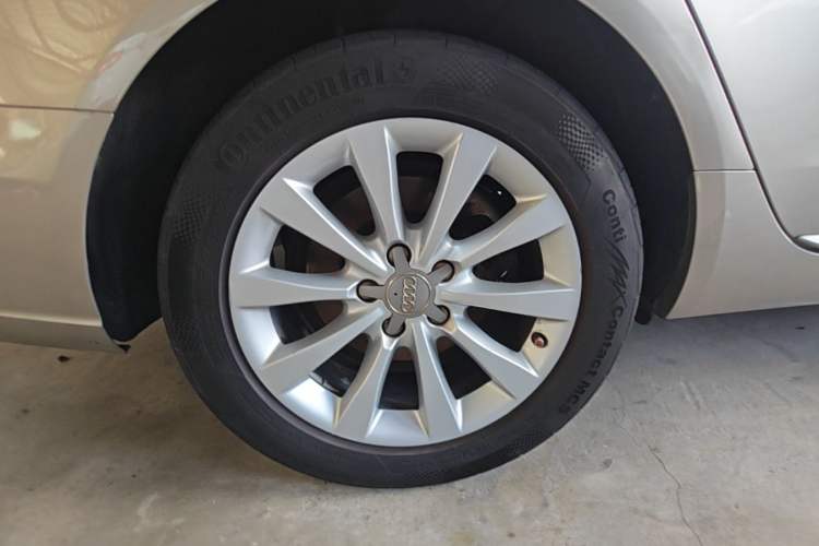 Used Audi A6L 2015 TFSI Millionth Anniversary Intelligent Model Right Rear Wheel Hub